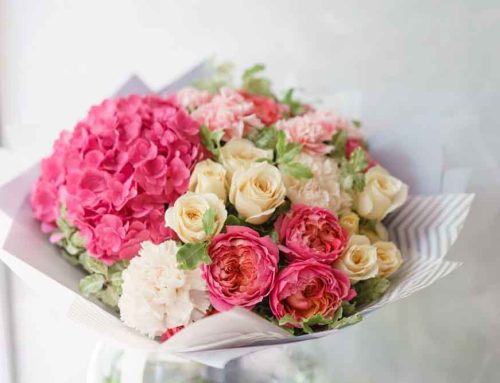 Romantic Anniversary Flowers Capture the Essence of Love and Elegance